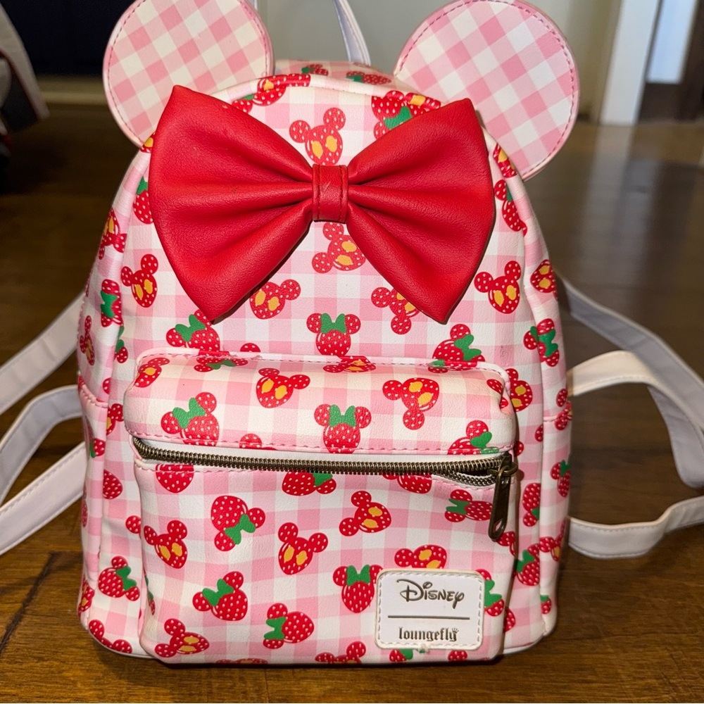 Minnie Mouse Strawberry Loungefly pink backpack